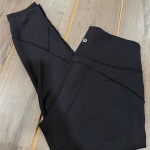Lululemon in movement tight 25”